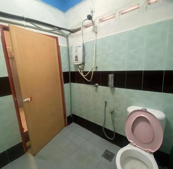 جناح جونيور, Oyo 90910 Homestay D Lalang Inn