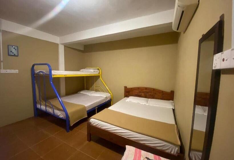 جناح غرفتين نوم, Oyo 90910 Homestay D Lalang Inn