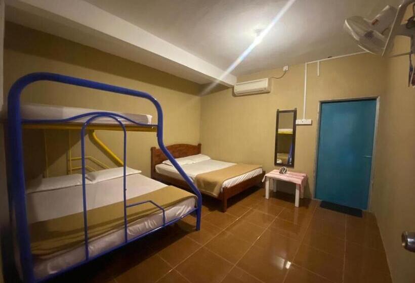 جناح غرفتين نوم, Oyo 90910 Homestay D Lalang Inn