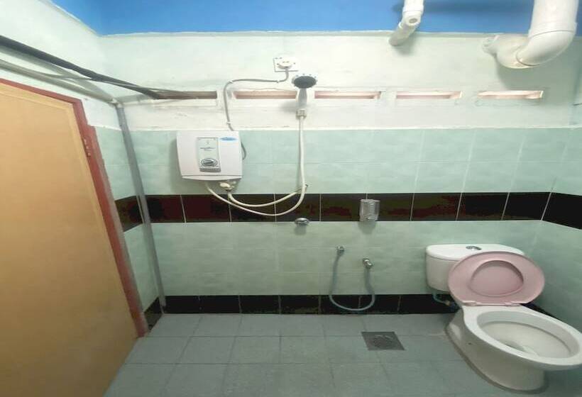 جناح جونيور, Oyo 90910 Homestay D Lalang Inn