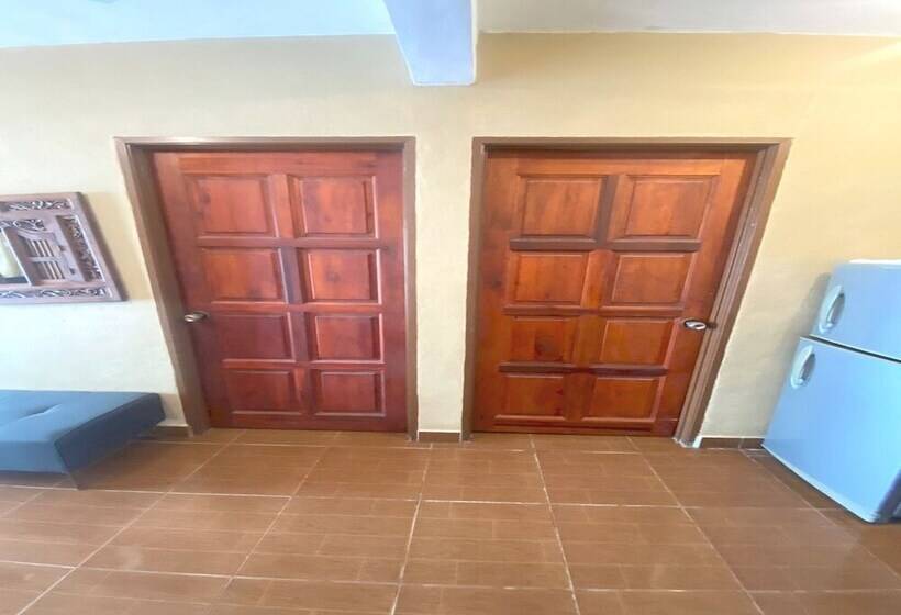 سوئیت 2 خوابه, Oyo 90910 Homestay D Lalang Inn