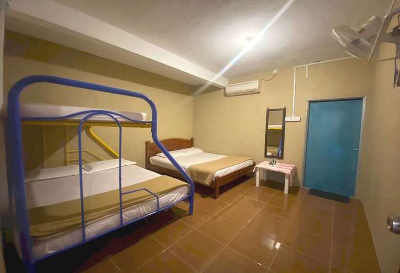 جناح غرفتين نوم, Oyo 90910 Homestay D Lalang Inn