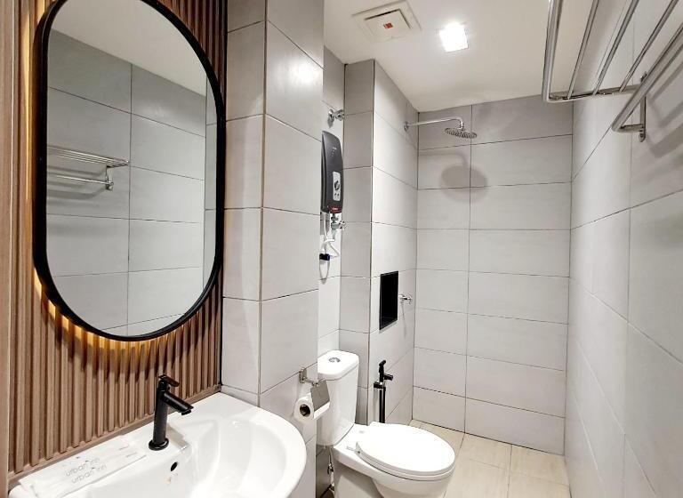 キングサイズベッドのデラックスルーム, Urban Inn, Salak Tinggi