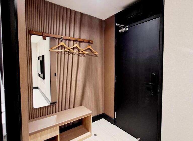 Номер Deluxe Кровать Кинг, Urban Inn, Salak Tinggi