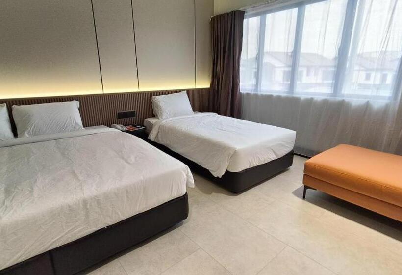 Президентский Люкс, Urban Inn, Salak Tinggi