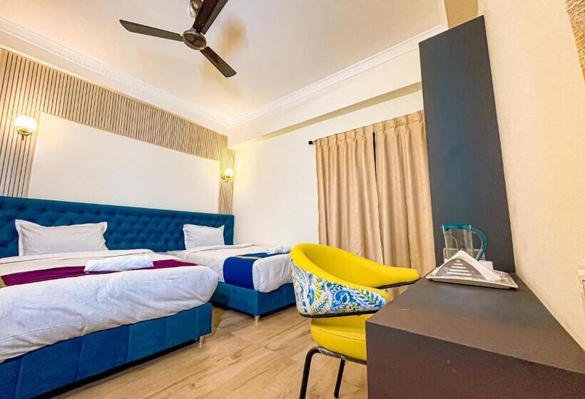 1 Sovrums Superior Lägenhet, Irroi Guwahati