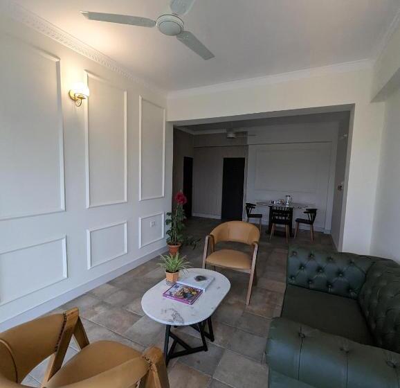 Standardrum med Balkong, Irroi Guwahati