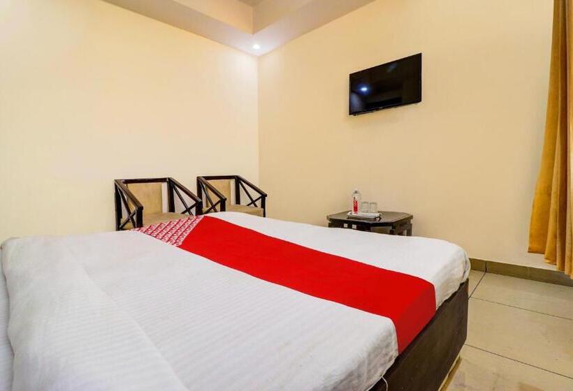 Номер Стандарт, Oyo Hotel Paradise