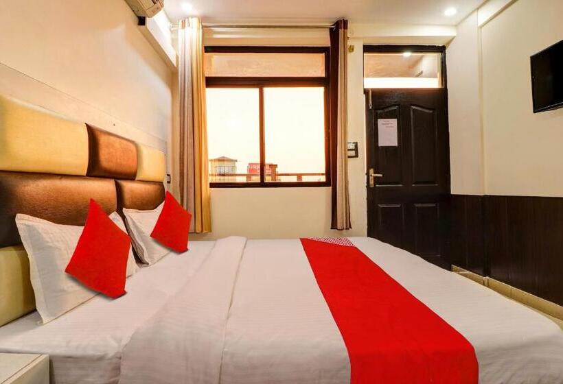 スタンダードルーム, Oyo Hotel Paradise