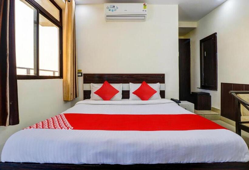 スタンダードルーム, Oyo Hotel Paradise