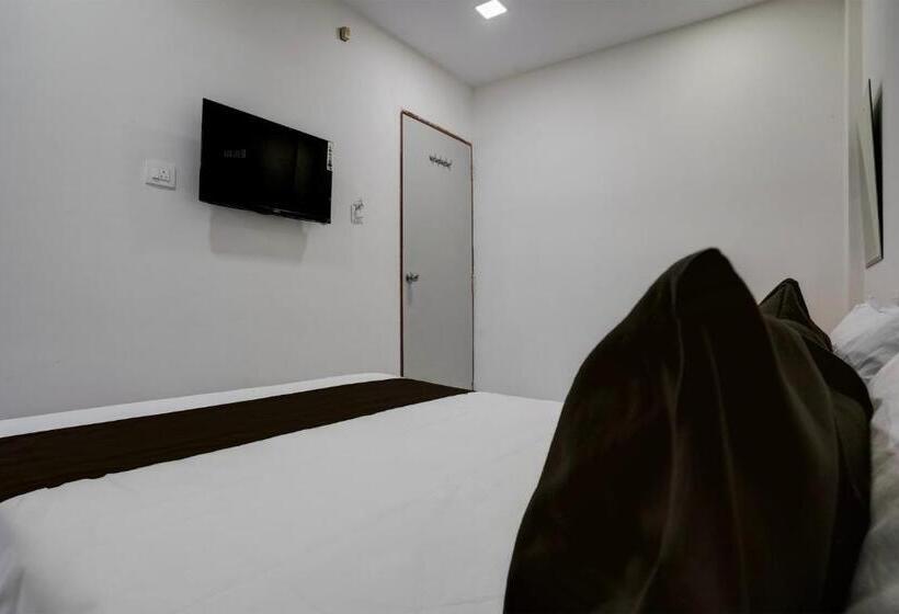 חדר קלאסי לשלושה, Oyo Hotel Vrindavan Residency