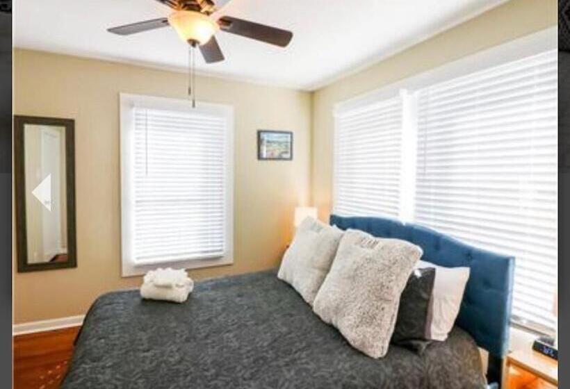 اتاق استاندارد, Old Bay All Day