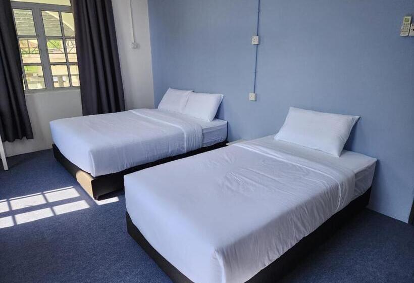 Трехместный Номер Deluxe, Wintel Hotel Tupai