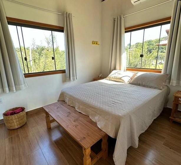 בקתת חדר, Pousada Quatro Estações