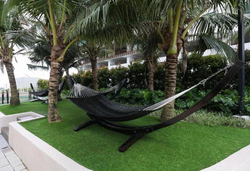 استودیوی استاندارد, Mykey Bali A 10 06 Melaka City