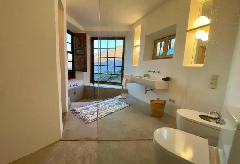 Deluxe Suite Sea View, La Rayuela Suites
