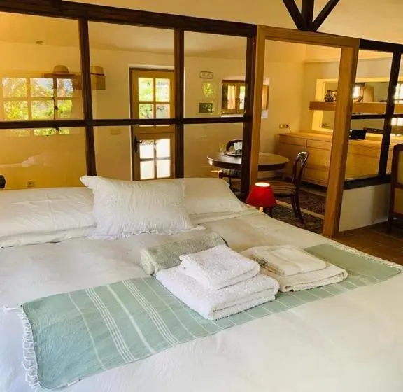 سوییت با چشمانداز دریا, La Rayuela Suites