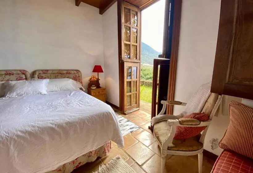 اتاق خانوادگی با چشمانداز باغ, La Rayuela Suites