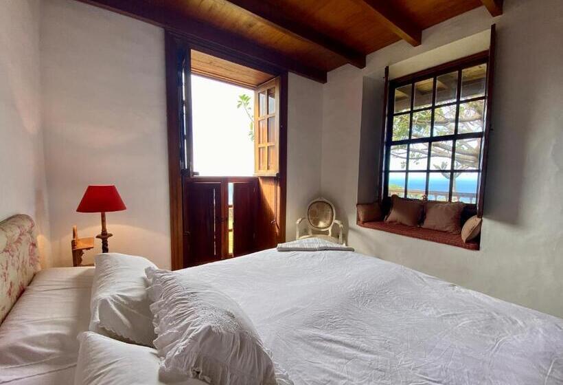 חדר משפחתי נוף לגינה, La Rayuela Suites