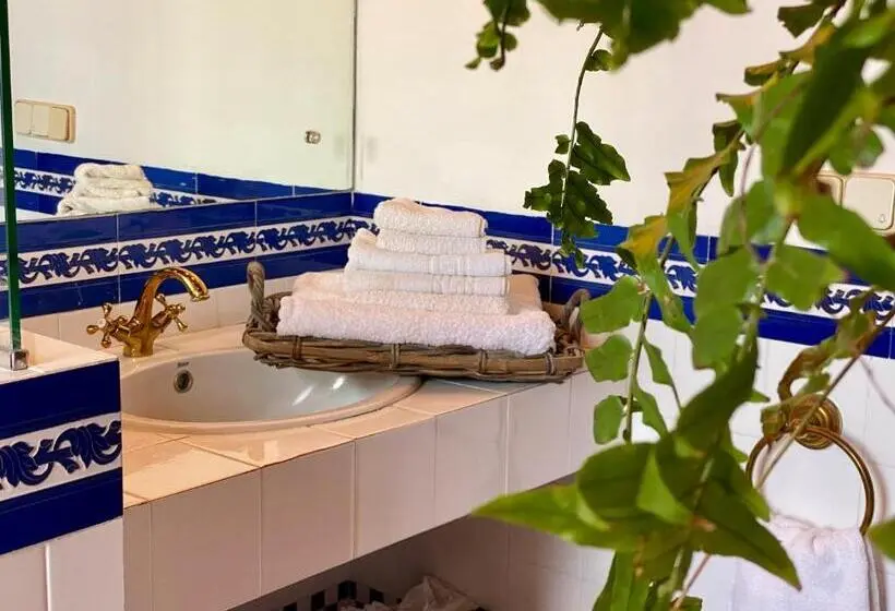 اتاق خانوادگی با چشمانداز باغ, La Rayuela Suites