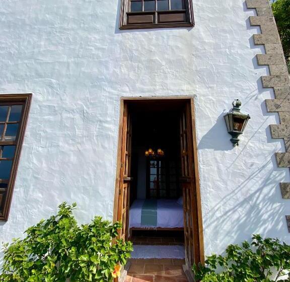 חדר משפחתי נוף לגינה, La Rayuela Suites