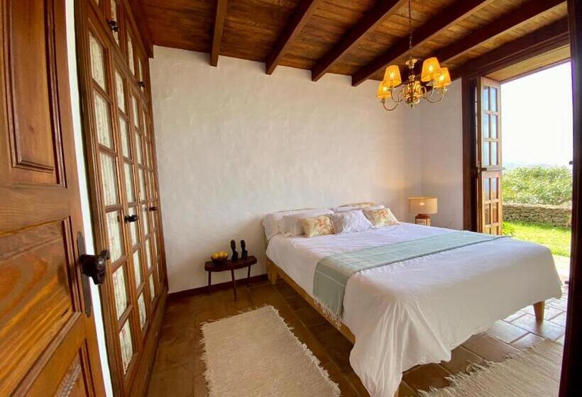 חדר משפחתי נוף לגינה, La Rayuela Suites