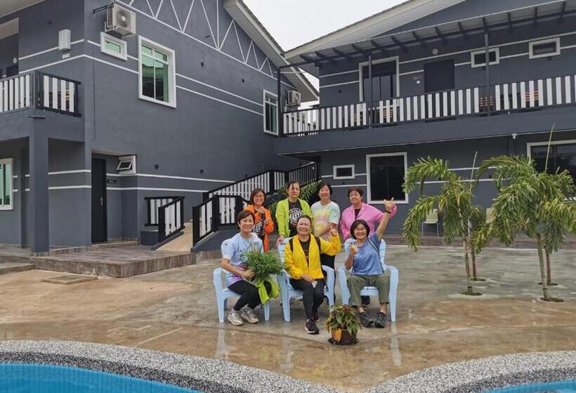 Номер Стандарт, Perry Barr La Ganta Residence