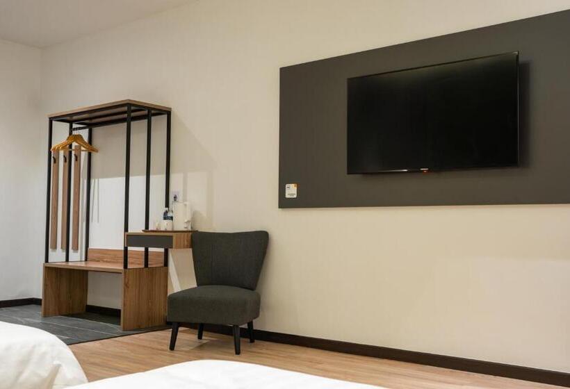 Suíte Familiar, Blu Sentral