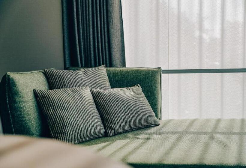 스탠다드 룸 킹사이즈 침대, Botanical Pool Club