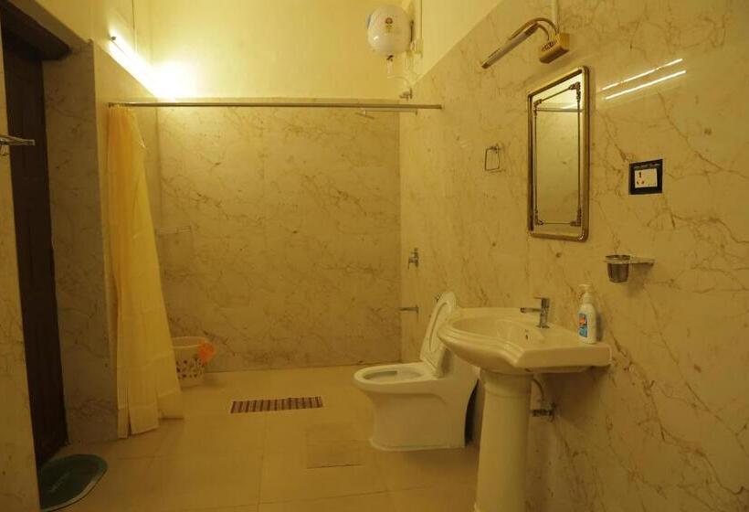 デラックスルーム, Harris Holiday Inn