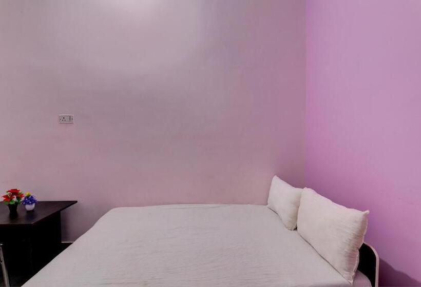 חדר קלאסי לשלושה, Oyo Aj Up 52