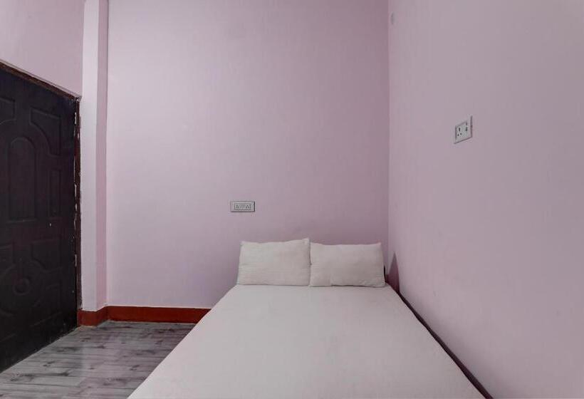 חדר קלאסי לשלושה, Oyo Aj Up 52