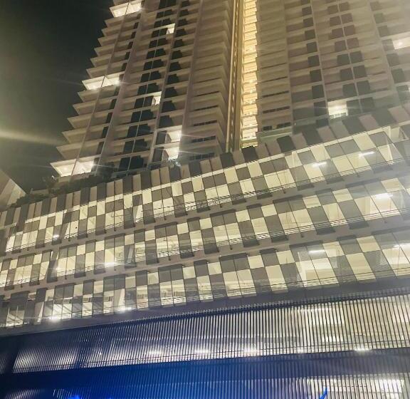 اتاق لوکس, Quill Service Suites By First Resources