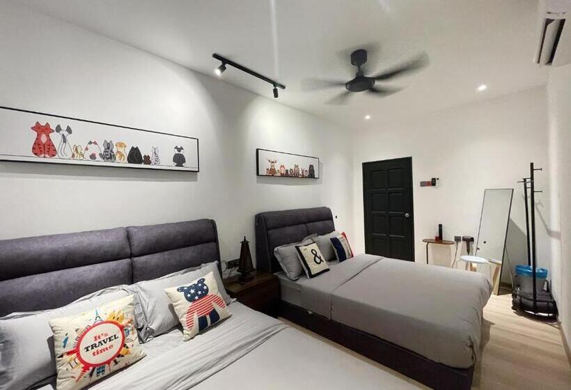 اتاق خانوادگی, Brick Garden