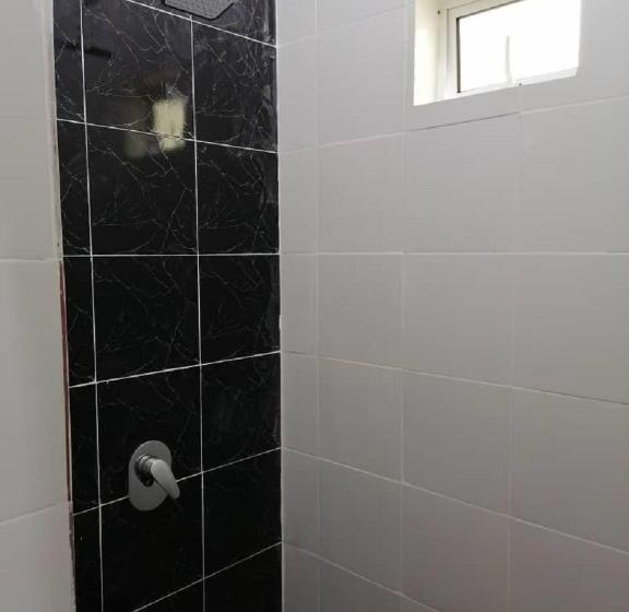 חדר משפחתי, Room_kerteh