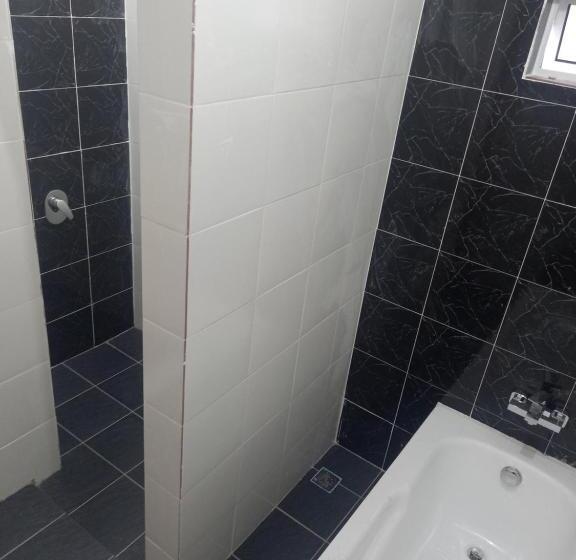 חדר משפחתי, Room_kerteh