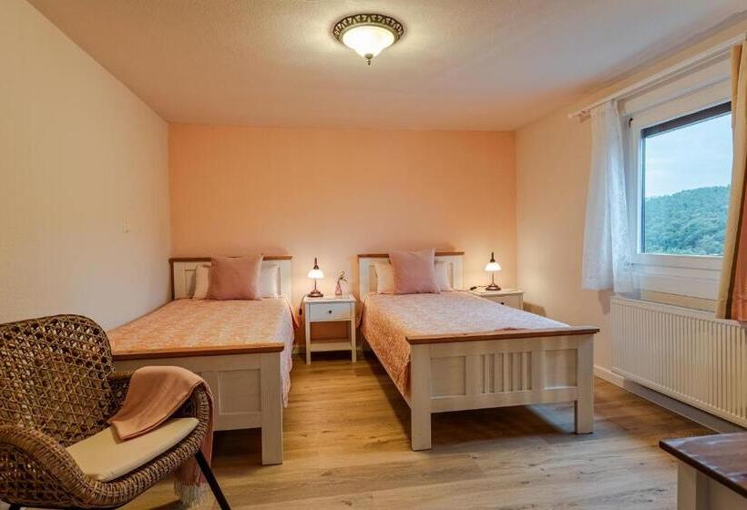 Номер Стандарт, Pension Im Landhausstil Im Brombachtal, Odenwald