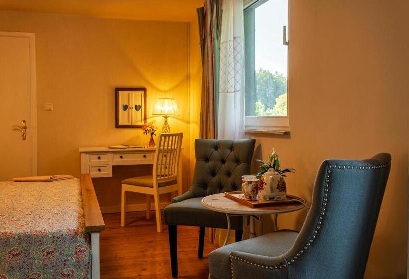 غرفة قياسية مزوَّدة بتراس, Pension Im Landhausstil Im Brombachtal, Odenwald