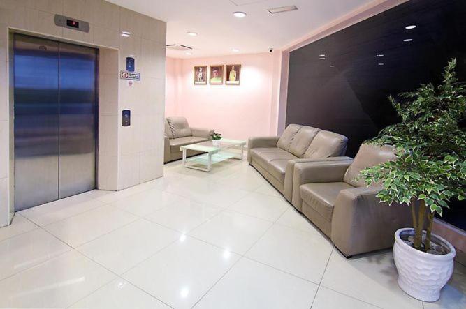 Номер Superior Вид на Сад, Sun Inns Hotel Bestari Jaya