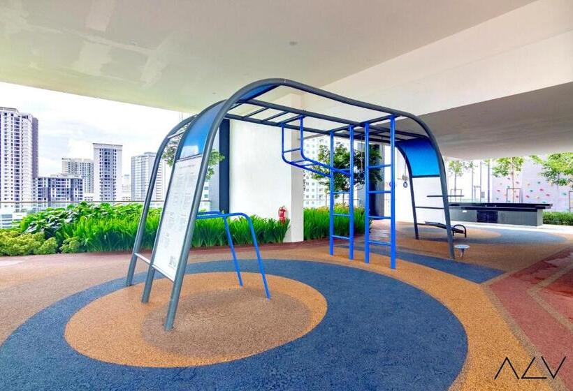 דירת שלושה חדרים, Urban Suites, Classic Collection By Stellar Alv