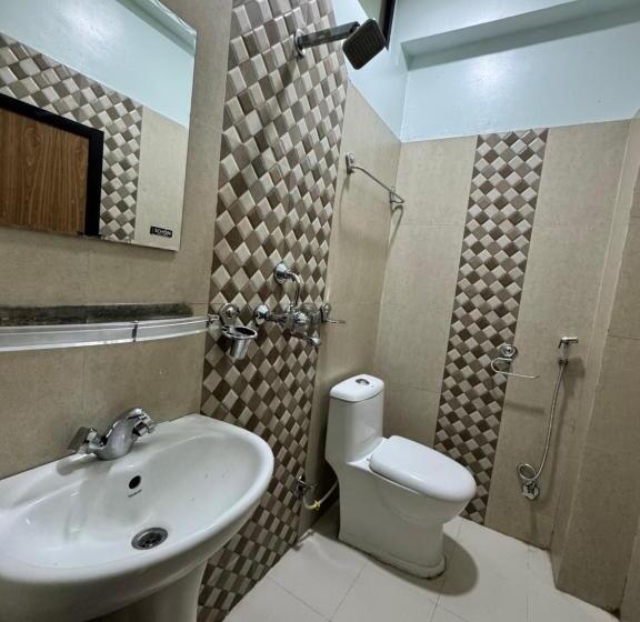 اتاق استاندارد با چشم‌انداز دریاچه, Night Trails