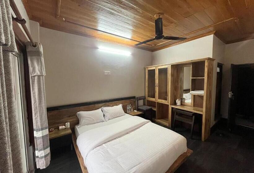 اتاق استاندارد با بالکن, Night Trails