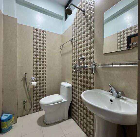 اتاق استاندارد با چشم‌انداز دریاچه, Night Trails