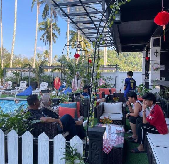 デラックストリプルルーム, Beruntung Ke Bari Resort @ Pantai Penarik