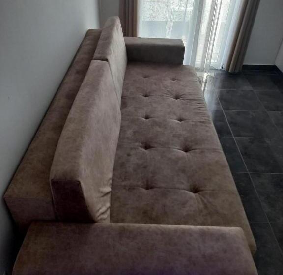 Семейный Номер, Ersi