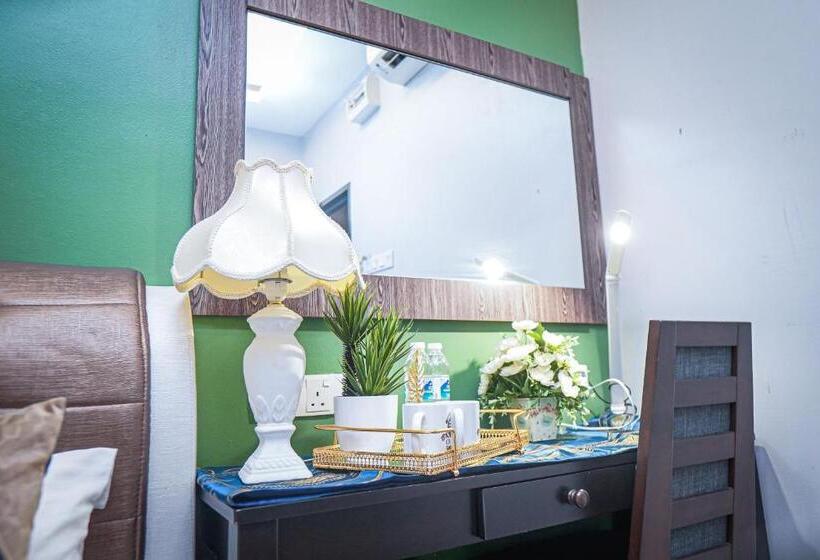 غرفة ديلوكس عائلية, Ghazrins Desaru