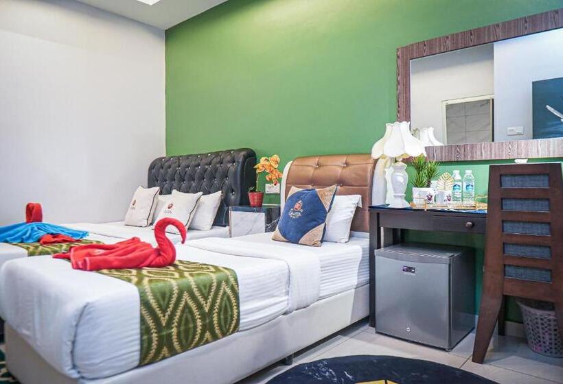 חדר משפחתי דלוקס, Ghazrins Desaru