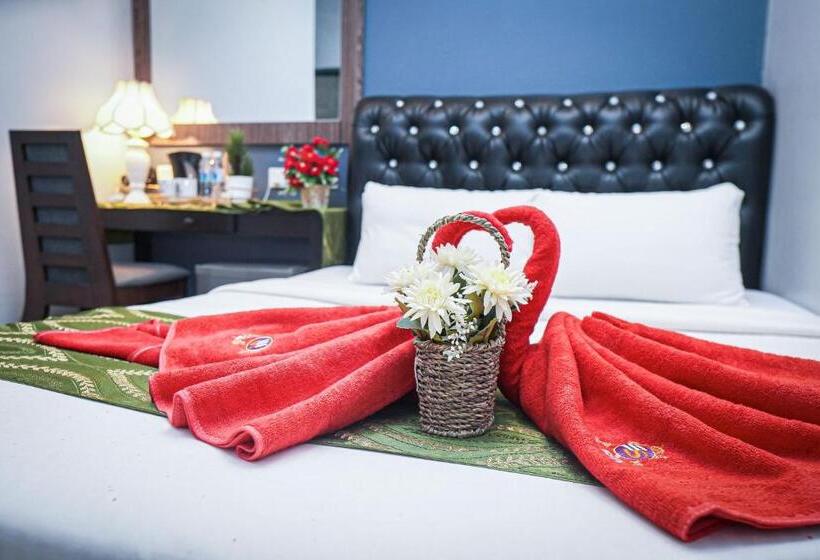 غرفة ديلوكس, Ghazrins Desaru