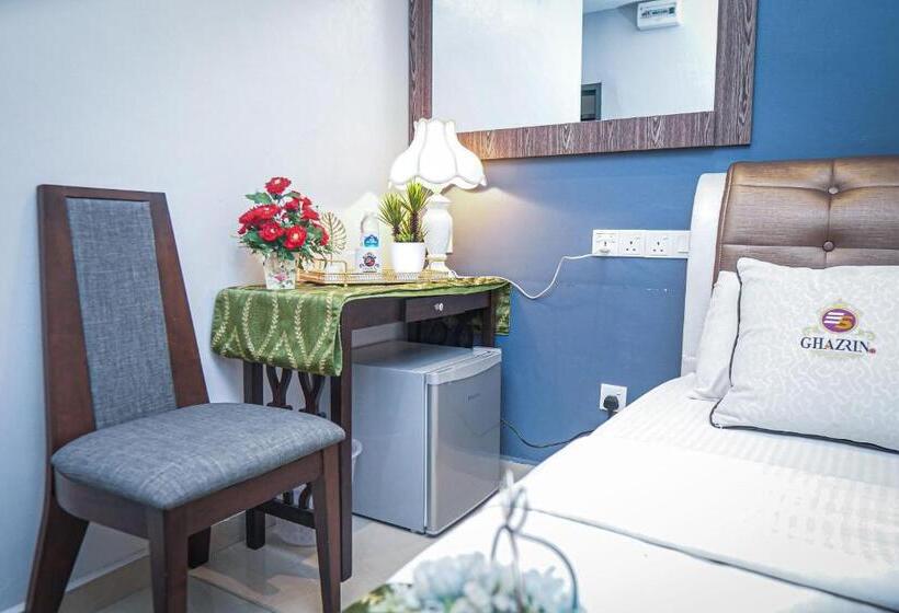 غرفة قياسية فردية, Ghazrins Desaru