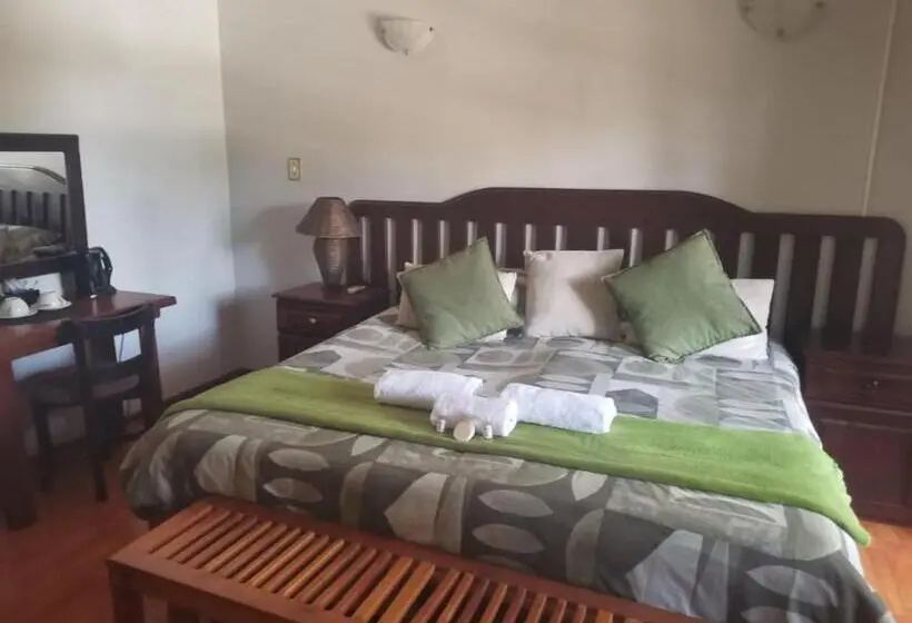 キングサイズベッドのスタンダードルーム, Sanloo Manor Guesthouse
